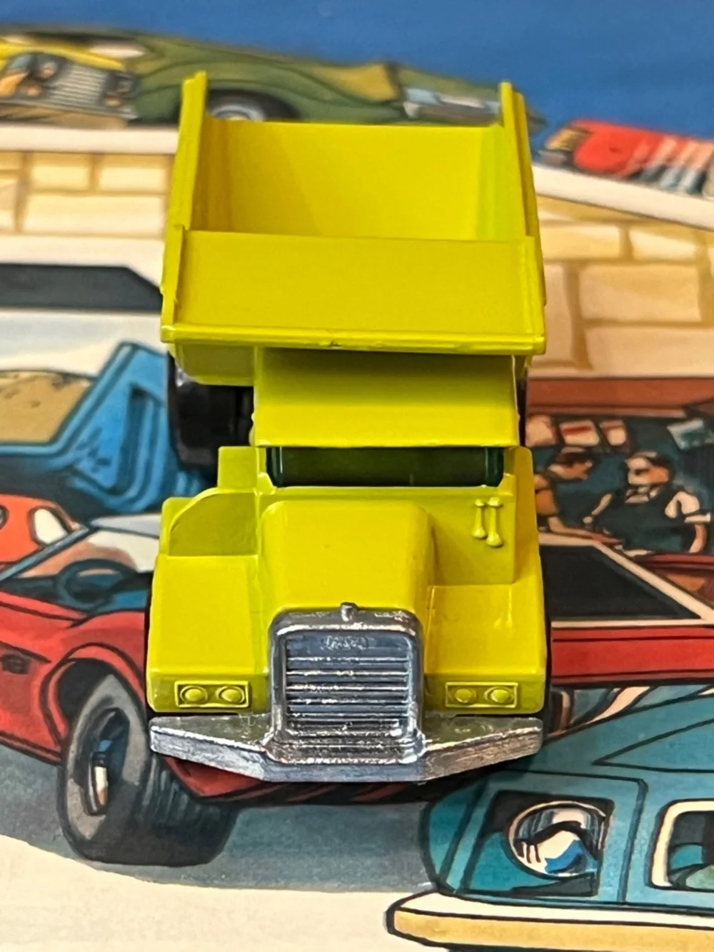 Vintage Matchbox Superfast No. 28 Mack Dump Truck Yellow Green Lesney England